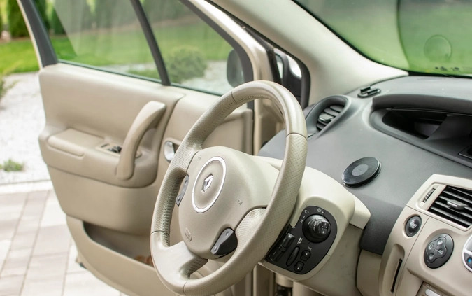 Renault Grand Scenic cena 16950 przebieg: 213550, rok produkcji 2006 z Nisko małe 781